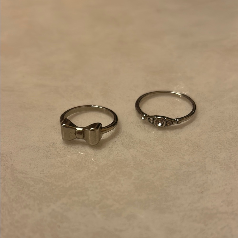 Elegant Silver Bow Ring Set